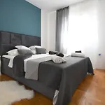 Apartment Visnjik- Free Private Parking